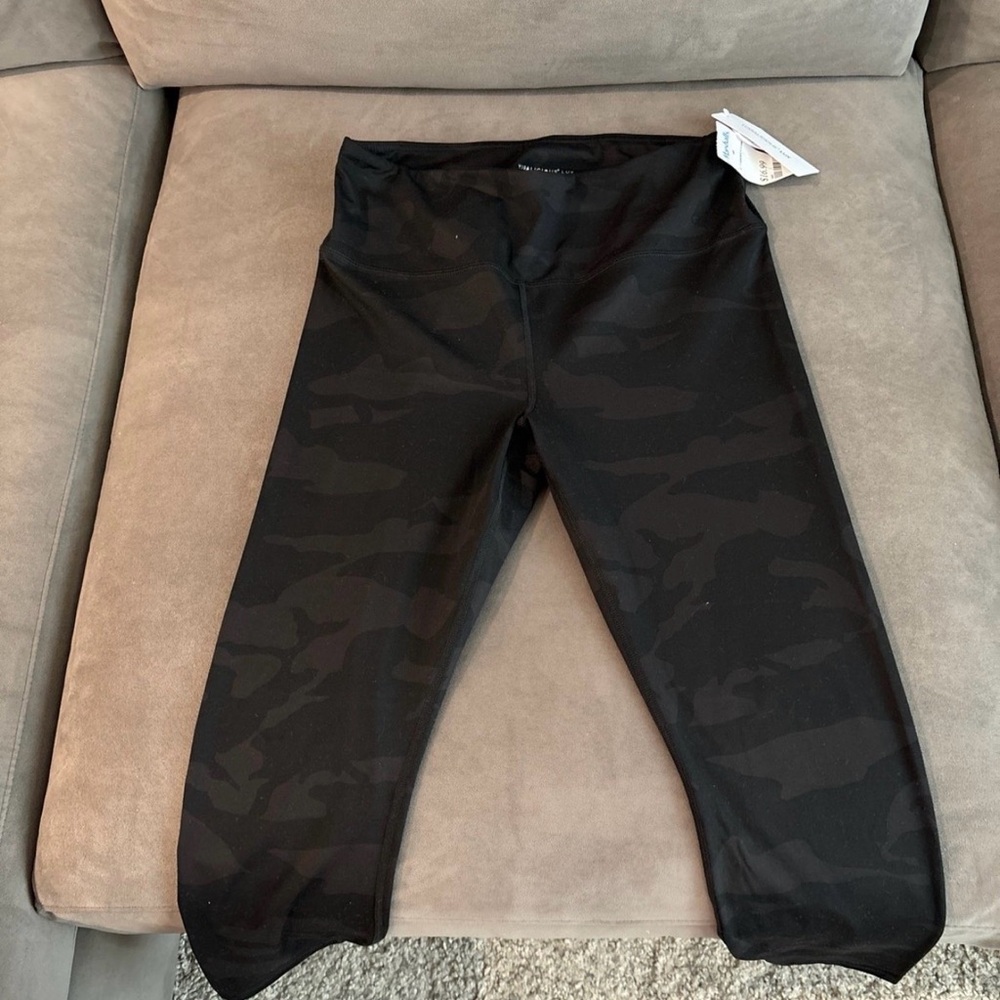Yogalicious Women's Dark Camouflage Leggings - size XL